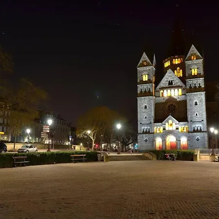 Mignon Au Coeur De Мец